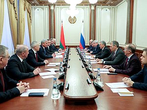 Meeting of Chairman of the State Duma Vyacheslav Volodin and Chairman of the House of Representatives of the National Assembly of the Republic of Belarus Vladimir Andreichenko