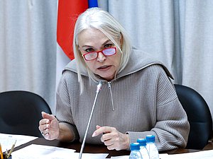 Председатель Комитета по просвещению Ирина Белых