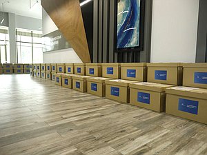 Отправка книг Парламентской библиотекой для школ Херсонской и Запорожской областей