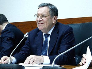 Председатель Комитета по бюджету и налогам Андрей Макаров