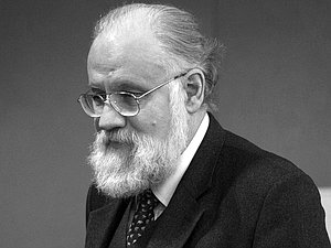 Владимир Чуров