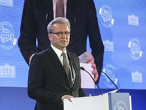 Полномочный представитель Президента РФ в Государственной Думе Гарри Минх