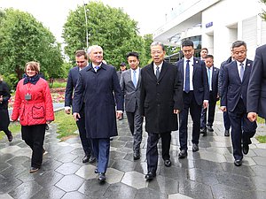 Chairman of the State Duma Vyacheslav Volodin and Chairman of the Standing Committee of the National People's Congress of China Zhao Leji