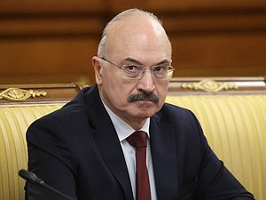 Председатель Комитета по науке и высшему образованию Сергей Кабышев