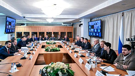 Заседание Комитета по экологии, природным ресурсам и охране окружающей среды с участием Министра природных ресурсов и экологии РФ Александра Козлова