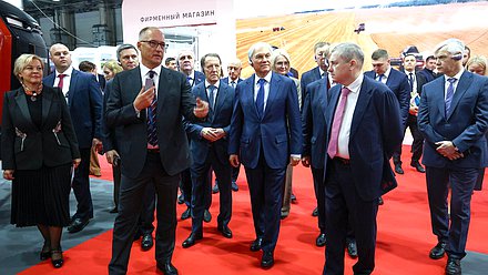Председатель Государственной Думы Вячеслав Володин посетил Международную специализированную выставку сельскохозяйственной техники "Агросалон-2026"
