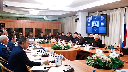 Круглый стол на тему «Правовое регулирование продажи отдельных видов товаров с возрастными ограничениями на цифровых платформах с использованием биометрических данных»