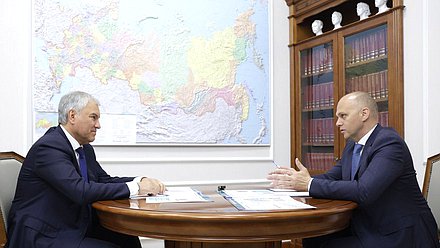 Председатель Государственной Думы Вячеслав Володин и губернатор Калининградской области Алексей Беспрозванных