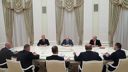 Встреча Президента РФ Владимира Путина с руководителями политических фракций Государственной Думы