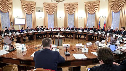 Заседание Комитета по охране здоровья с участием Министра здравоохранения РФ Михаила Мурашко
