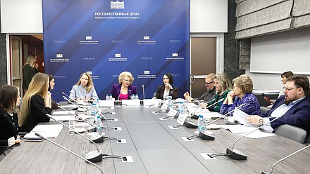 Заседание Комитета по защите семьи, вопросам отцовства, материнства и детства