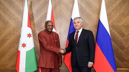 El Jefe de la Duma Estatal, Vyacheslav Volodin, y el Presidente de la Asamblea Nacional de la República de Burundi, Gélase Daniel Ndabirabe