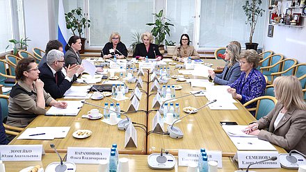 Заседание Комитета по защите семьи, вопросам отцовства, материнства и детства