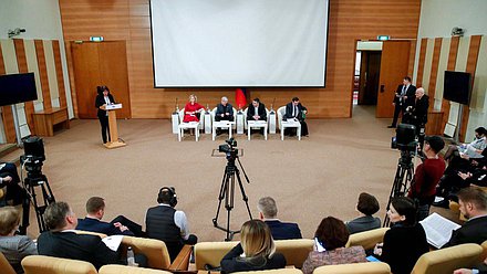 Круглый стол Комитета по охране здоровья на тему «Законодательные аспекты обращения лекарственных препаратов до их ввода в гражданский оборот»