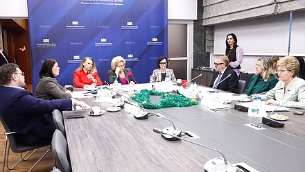 Заседание Комитета по защите семьи, вопросам отцовства, материнства и детства