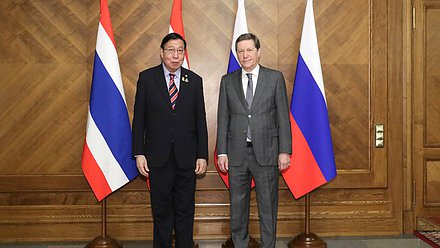 First Deputy Chairman of the State Duma Alexander Zhukov and President of the Senate of the National Assembly of the Kingdom of Thailand Pornpetch Wichitcholchai