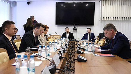 Заседание Комитета по малому и среднему предпринимательству с участием Министра экономического развития РФ Максима Решетникова