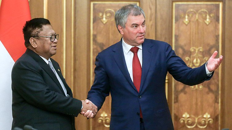 Chairman of the State Duma Viacheslav Volodin and Chairman of the Regional Representative Council of the People's Consultative Assembly of Indonesia Oesman Sapta Odang