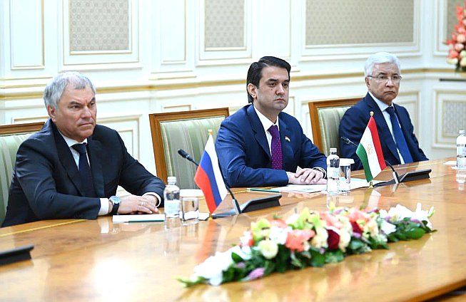 Chairman of the State Duma Vyacheslav Volodin (left)