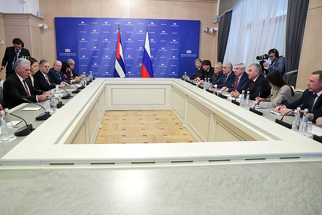 Reunión del Jefe de la Duma Estatal Vyacheslav Volodin, con el Presidente de la República de Cuba, Miguel Díaz-Canel Bermúdez