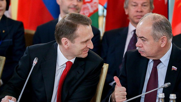 Первое совещание спикеров парламентов стран Евразии по теме

«Межпарламентское сотрудничество в интересах совместного благополучия стран Евразийского региона в 21 веке».

