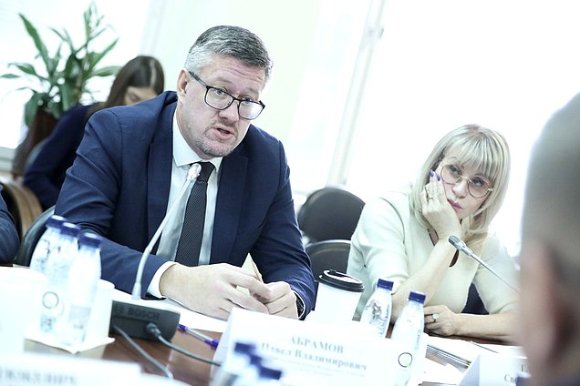 Заседание Комитета по молодежной политике