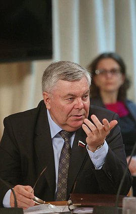 Парламентские слушания Комитета Государственной Думы по земельным отношениям и строительству на тему «Региональное развитие и комфортная среда проживания граждан как основа градостроительной политики Российской Федерации». 

