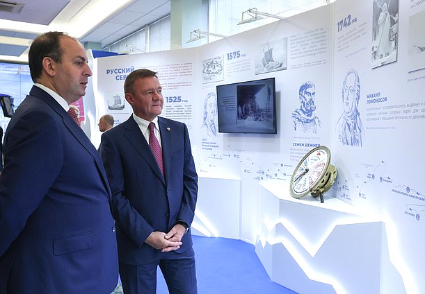 Заместитель Министра транспорта РФ Константин Пашков и Министр транспорта РФ Роман Старовойт
