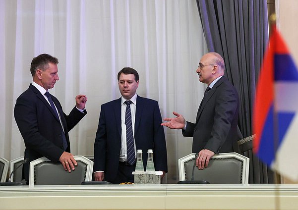 First Deputy Chairman of the Committee on Science and Higher Education Vladimir Sipyagin and Chairman of the Committee Sergey Kabyshev