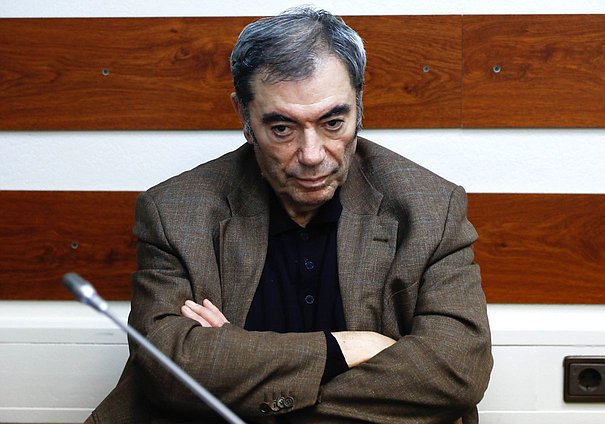 Первый заместитель Председателя Комитета по бюджету и налогам Леонид Симановский