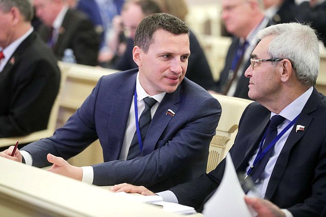 Член Комитета по транспорту и строительству Александр Васильев