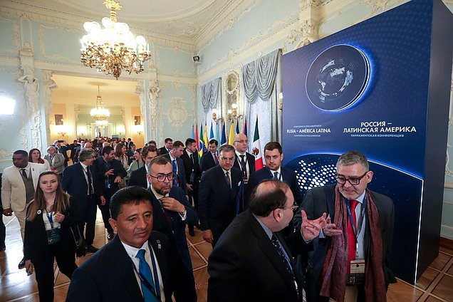 Apertura de la Conferencia Parlamentaria Internacional "Rusia - América Latina"