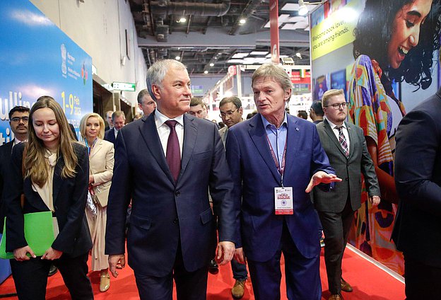 Chairman of the State Duma Vyacheslav Volodin near Russia's bookstands at the New Delhi World Book Fair