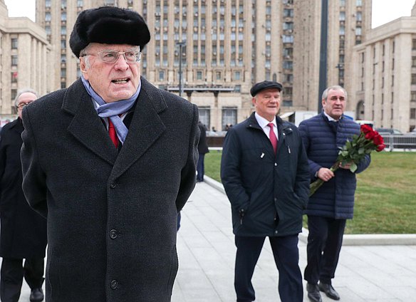 Руководитель фракции ЛДПР Владимир Жириновский, руководитель фракции КПРФ Геннадий Зюганов и руководитель фракции «Единая Россия» Сергей Неверов