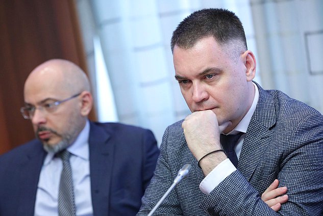 Заместитель Председателя Комитета по вопросам собственности, земельным и имущественным отношениям Алексей Корниенко