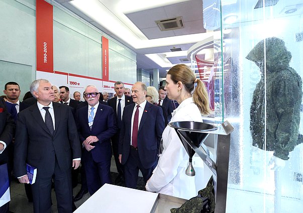 Председатель Государственной Думы Вячеслав Володин и руководитель фракции КПРФ Геннадий Зюганов