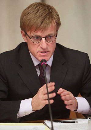 Круглый стол Комитета Государственной Думы по образованию на тему «Развитие научно-технического творчества детей в системе дополнительного образования: проблемы и пути решения». 

