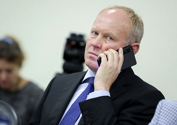 Член Комитета по государственному строительству и законодательству Сергей Чепиков