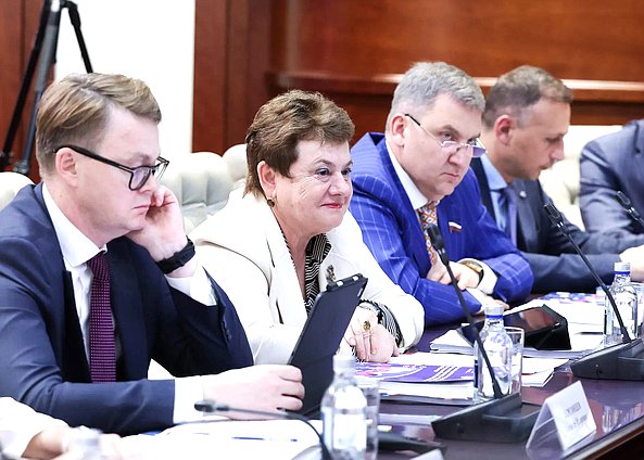 Выездное заседание Комитета по контролю на тему «Совершенствование контрольно-надзорной деятельности. Вопросы взаимодействия бизнеса и власти»