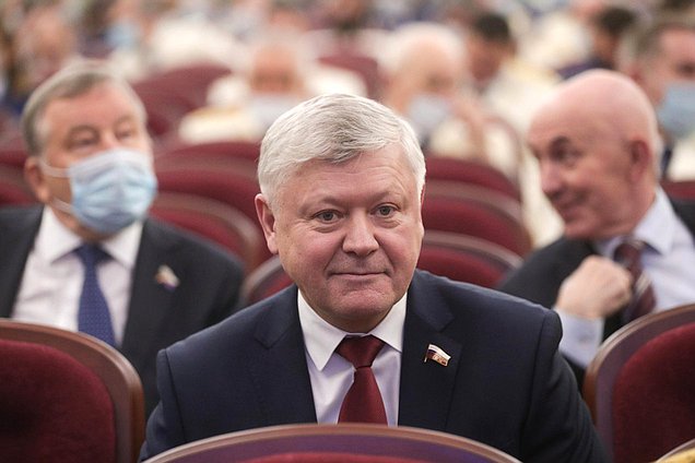 Председатель Комитета по безопасности и противодействию коррупции Василий Пискарев