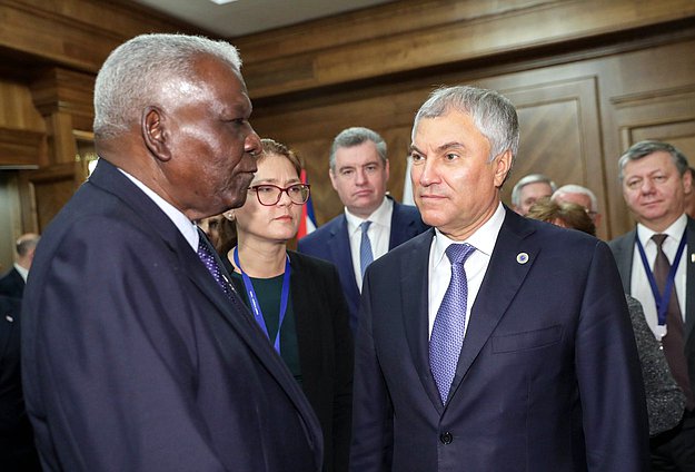 El Jefe de la Duma Estatal, Vyacheslav Volodin, y el Presidente de la Asamblea Nacional del Poder Popular y del Consejo de Estado de la República de Cuba, Esteban Lazo Hernández