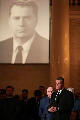 Временно исполняющий обязанности руководителя фракции ЛДПР, Председатель Комитета по международным делам Леонид Слуцкий