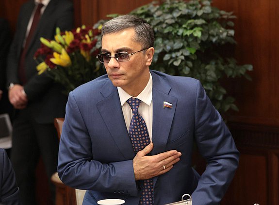 Председатель Комитета по промышленности и торговле Владимир Гутенев