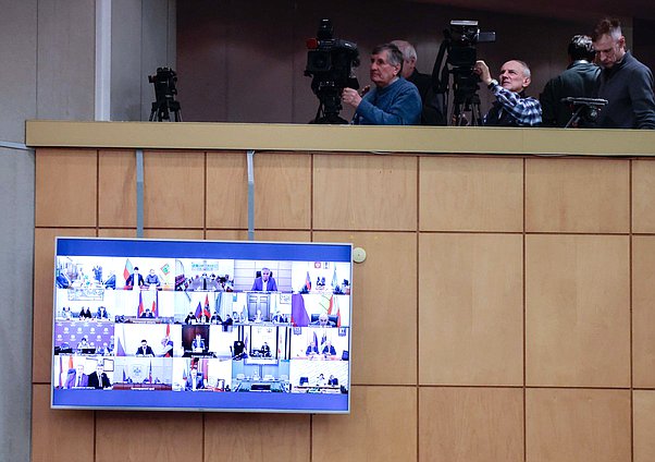 Пленарное заседание (21.10.2026)