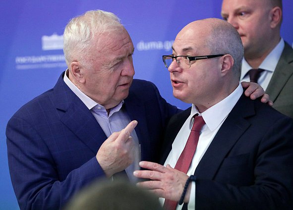 Председатель Комитета по вопросам собственности, земельным и имущественным отношениям Сергей Гаврилов