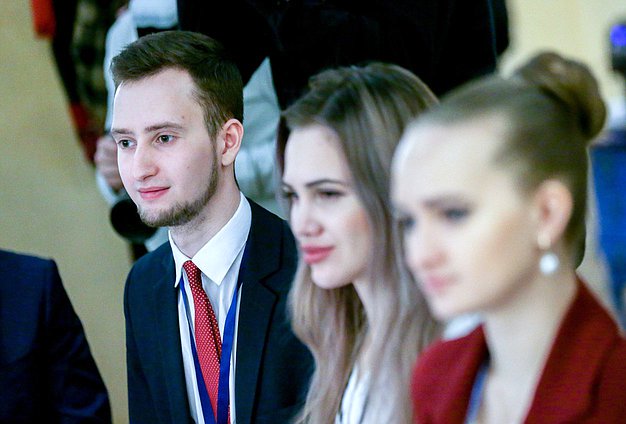 Встреча Председателя Государственной Думы Вячеслава Володина со студентами Санкт-Петербургского Гуманитарного Университета профсоюзов