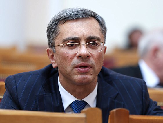 Председатель Комитета по промышленности и торговле Владимир Гутенев