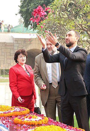 Chairwoman of the Committee on Issues of Family, Women and Children Tamara Pletneva and First Deputy Chairman of the Committee on Issues of Nationalities Shamsail Saraliev