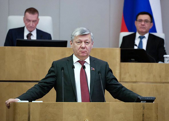 Член фракции КПРФ Дмитрий Новиков