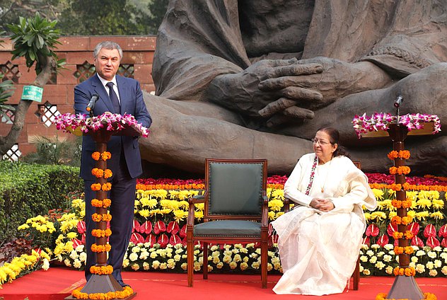 Chairman of the State Duma Viacheslav Volodin and Speaker of the House of the People of the Parliament of the Republic of India Sumitra Mahajan